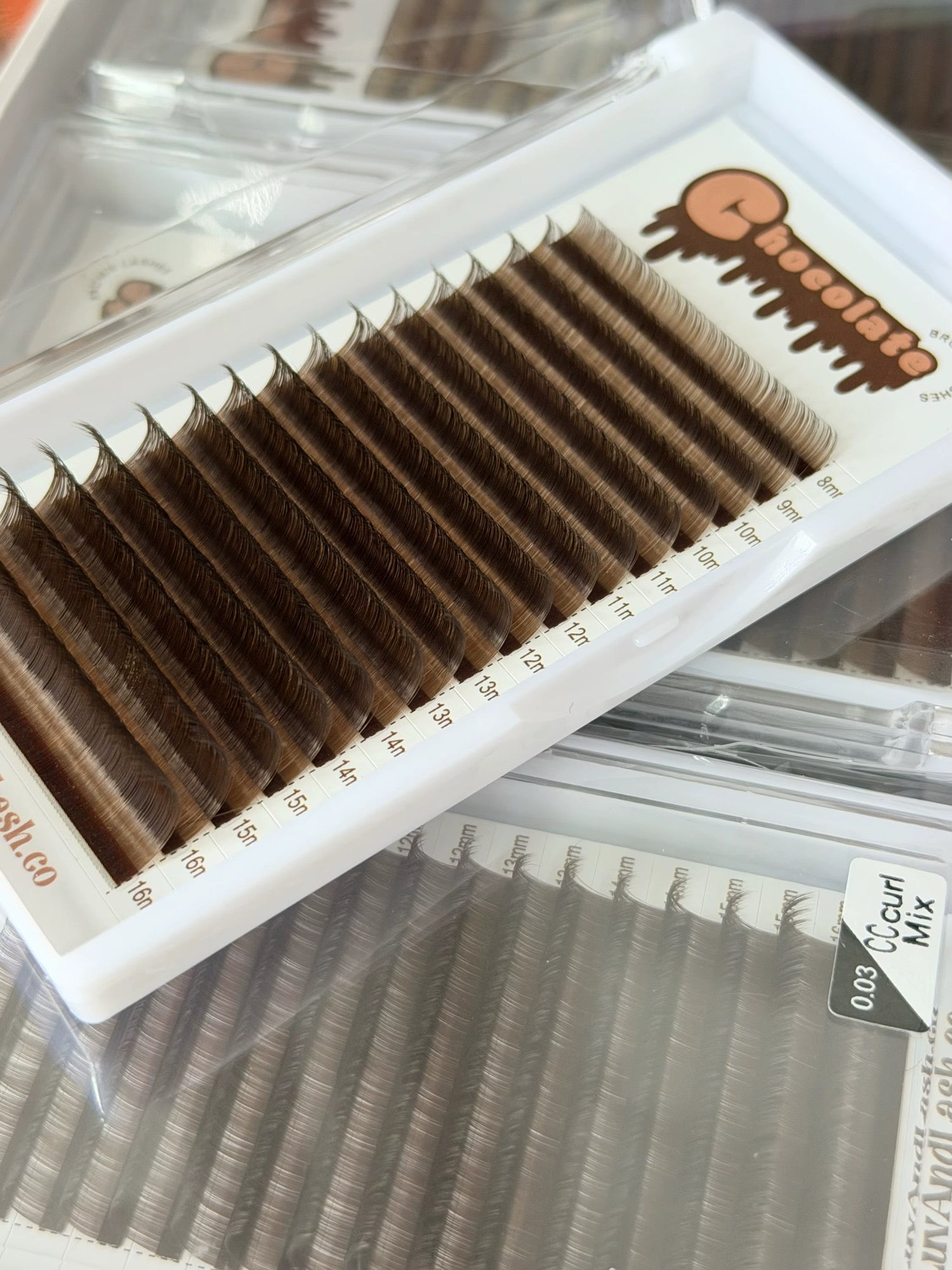 Chocolate Brown Lash Trays
