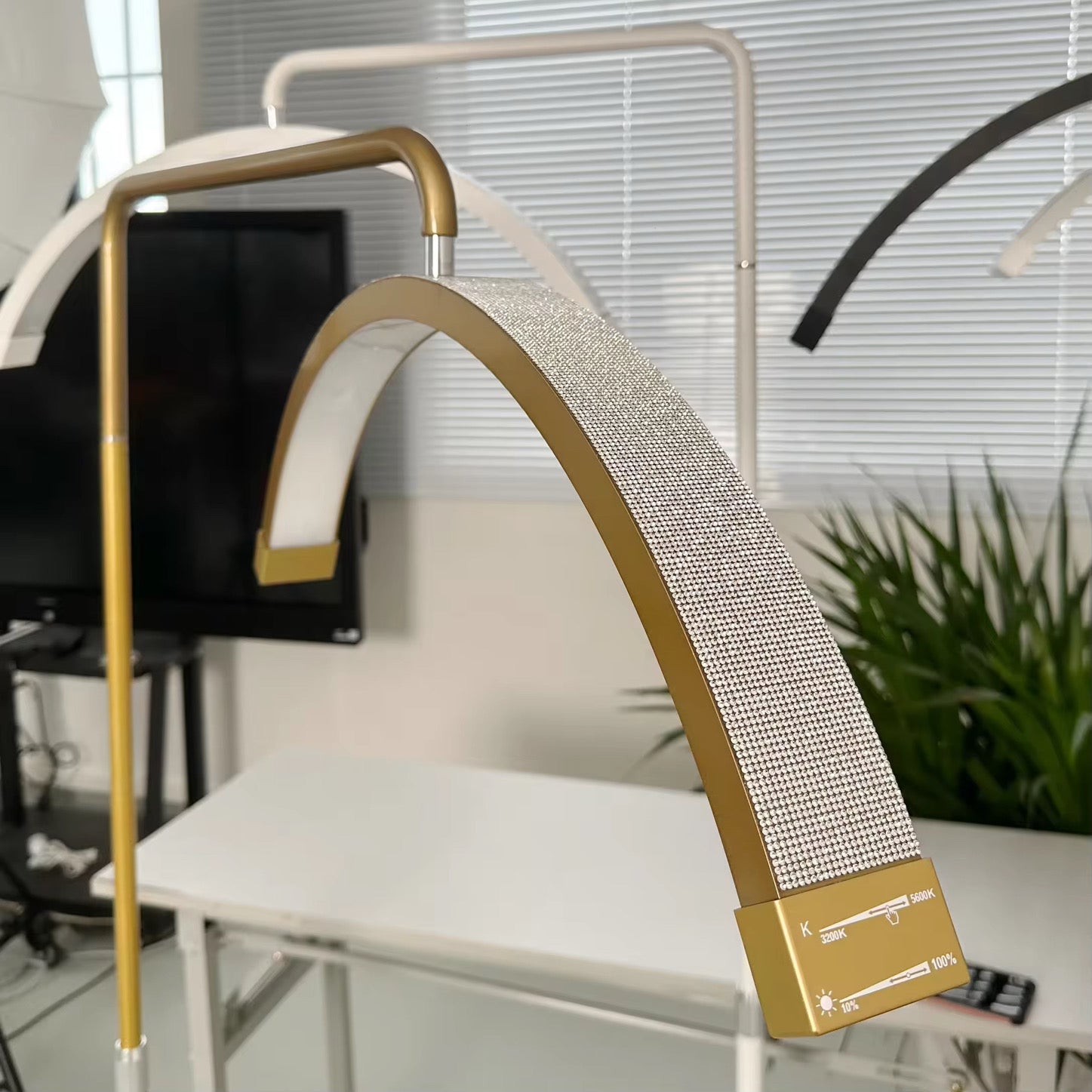 Half Moon Lamp
