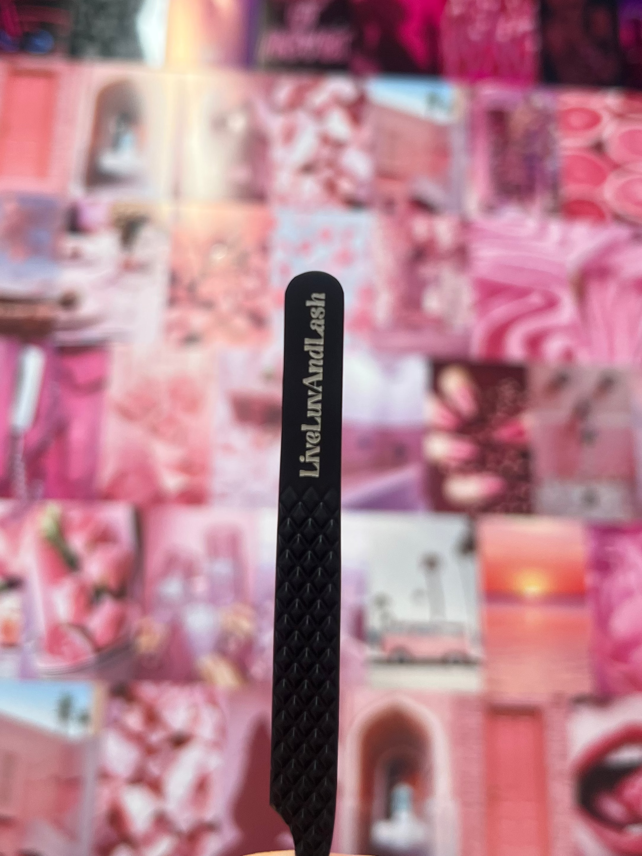 Thick 90º fiber tip tweezer